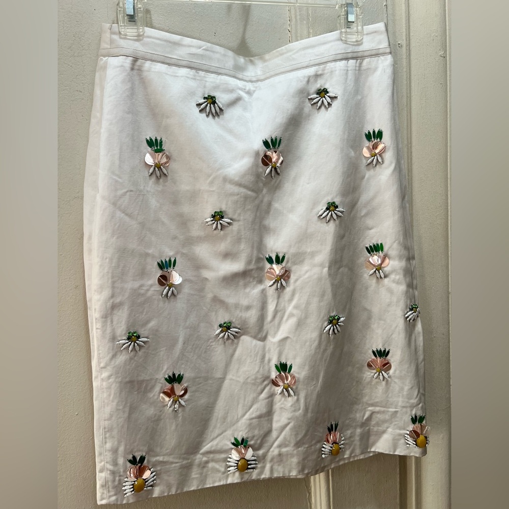 Banana Republic White Reflective Floral Skirt